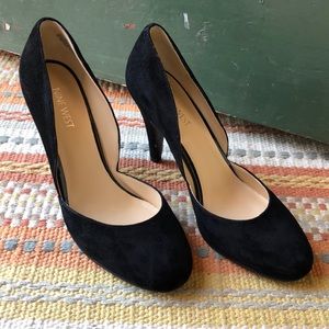 Black Suede Nine West Heels!